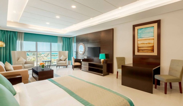 Ramada Hotel & Suites by Wyndham Amwaj Islands Manama