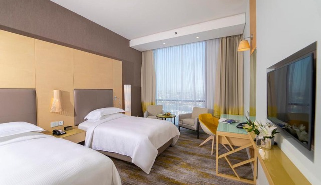 Rotana Corniche