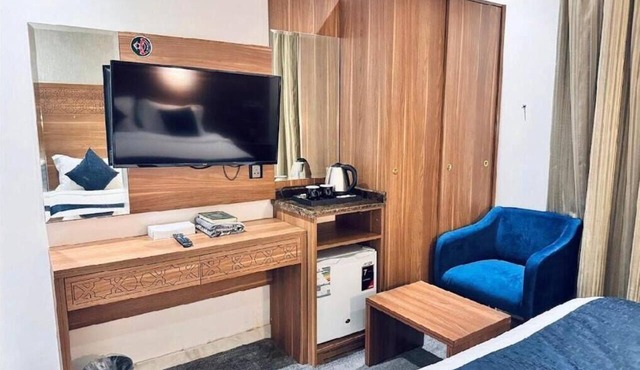 Rowaa Al Azizia Hotel in Makkah