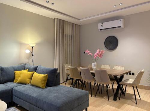 Vera 2 Apartment شقه أنيقه بالخبر بثلاث غرف نوم وصاله تتسع ل 6 اشخاص in Al Khobar
