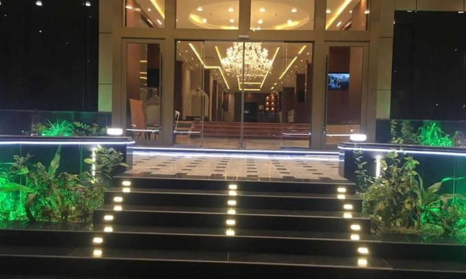 Al-Hamra'a Hotel | Belvilla Alhamra Vivid Plaza Hotel