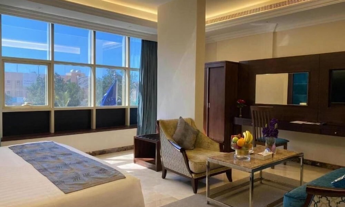 Sari Street Hotel | Three Points Al Salama