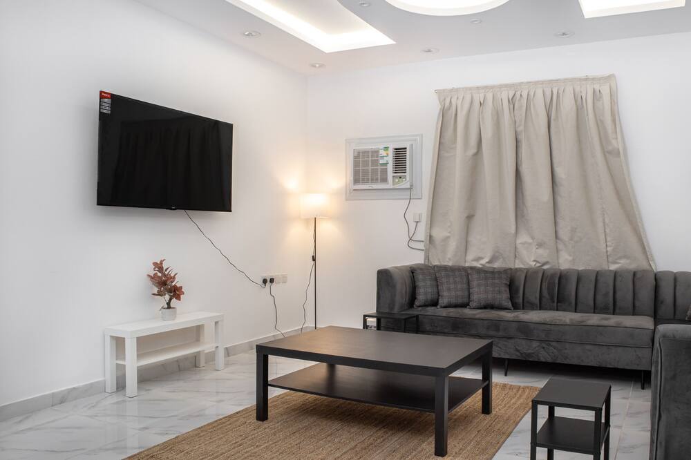 Medina Apartment | Modern Family Apt near Al-Masjid