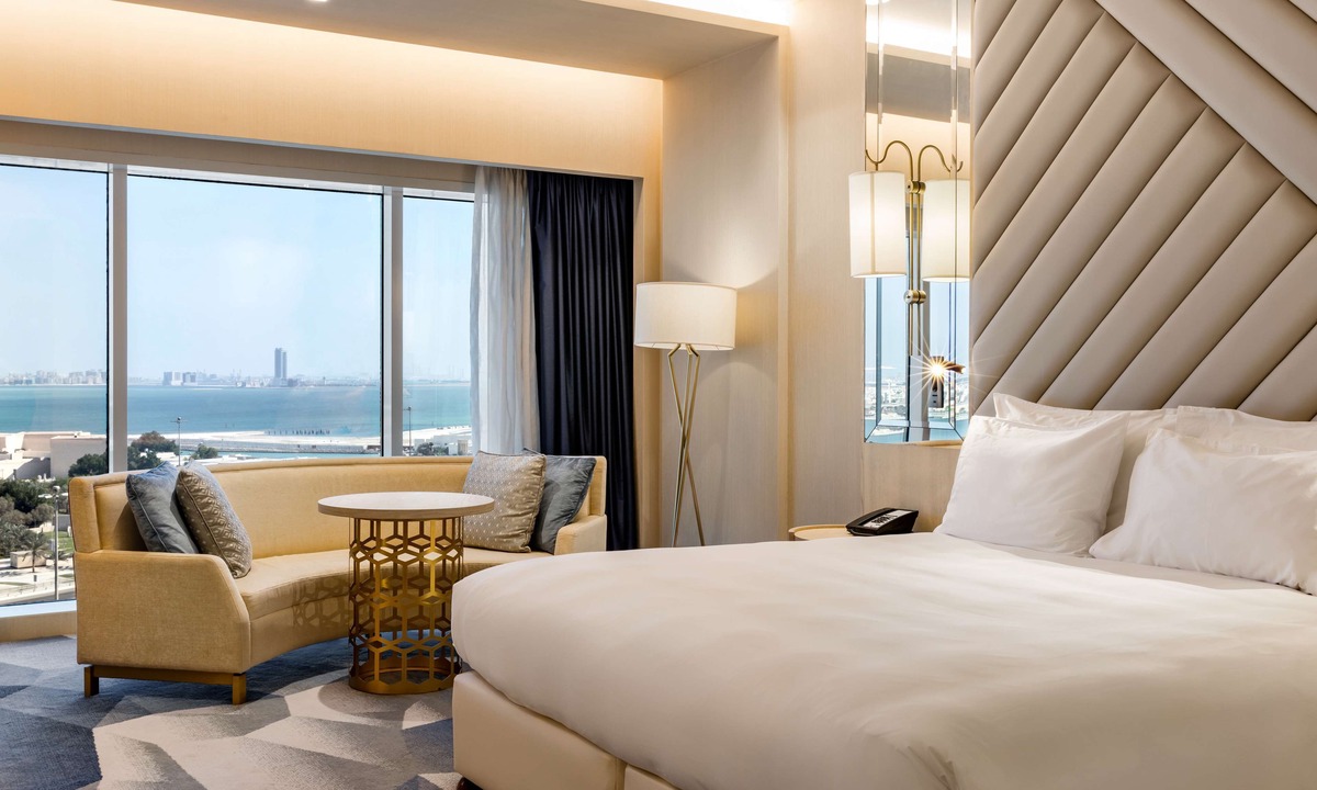 Diplomatic Area Hotel | The Diplomat Radisson BLU Hotel, Residence & Spa