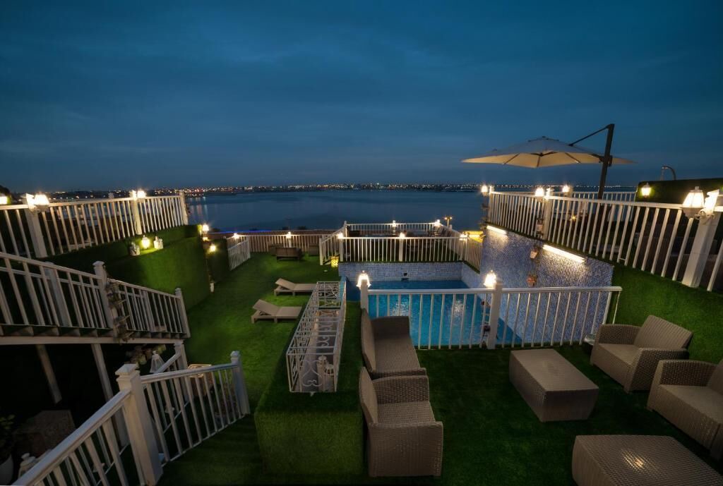 Al Hamra Hotel | Golden Garden Al Corniche Hotel