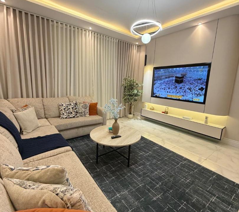 Al Kura Apartment | glamour apartment