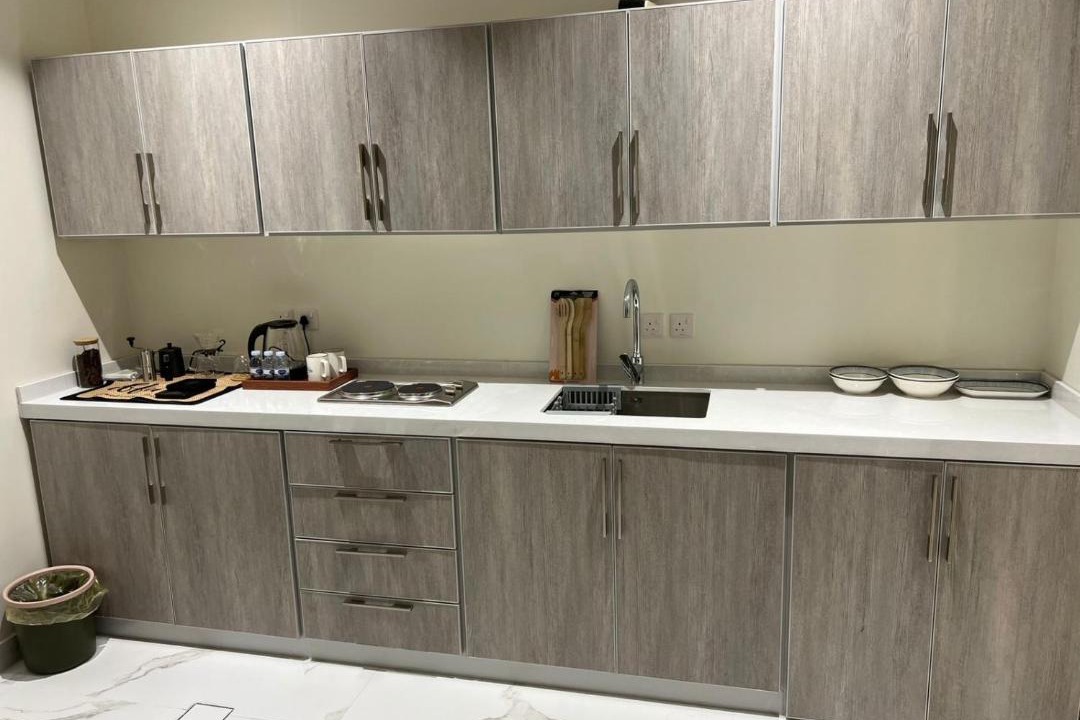 Unaizah Apartment | شقة بصالة فاخرة وغرفة نوم