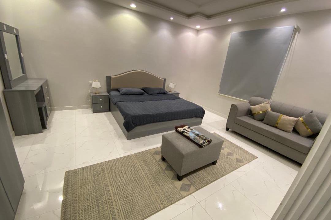 Al Kura Apartment | شقة مميزة بثلاث غرف نوم وحمامين وصالة ومطبخ في الحمدانية j6