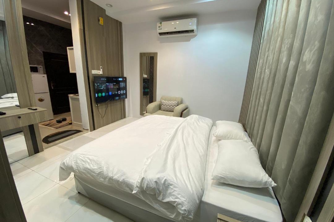 Al Kura Apartment | استديو راقي بدخول ذاتي في حي الحمدانية j-2