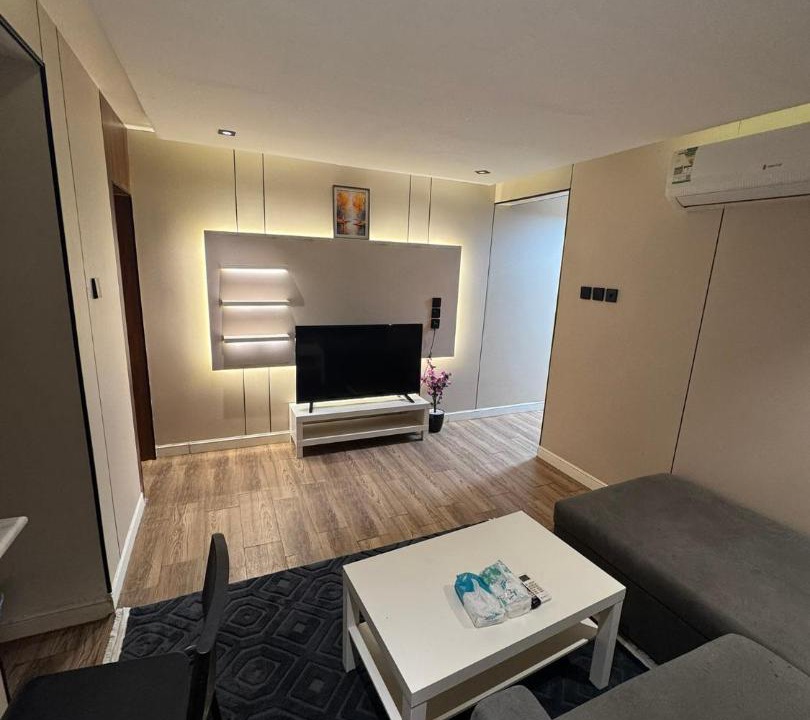 Al Izdihar Apartment | غرفة وصاله فندقيه فاخره
