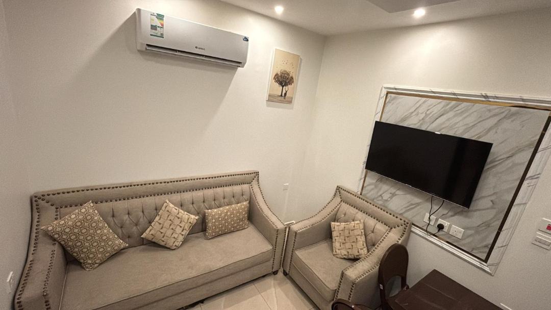 Al Hawiyah Apartment | المرجان الأبيض للشقق المخدومة 4