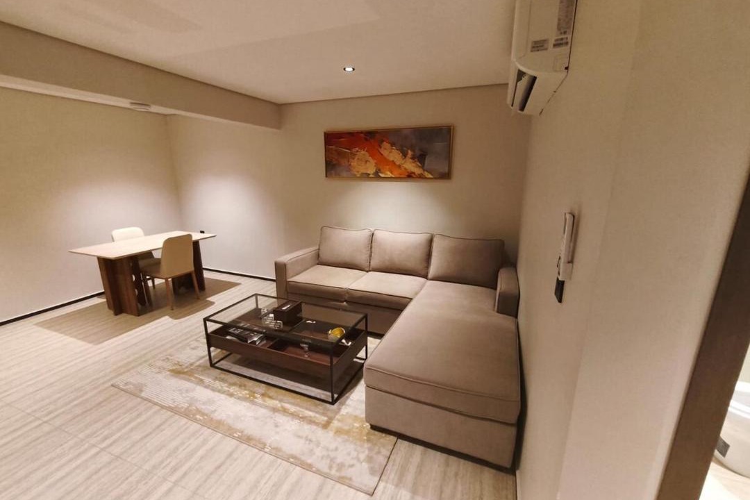 Al Hamra Apartment | Luxury apartment with one bedroom and a living room, modern furnishings, full service, 11 m
