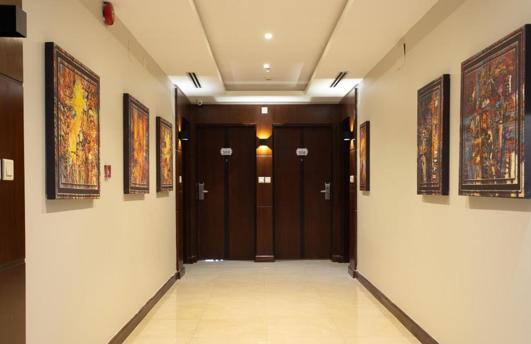 Hera Street Apartment | Golden New Hira