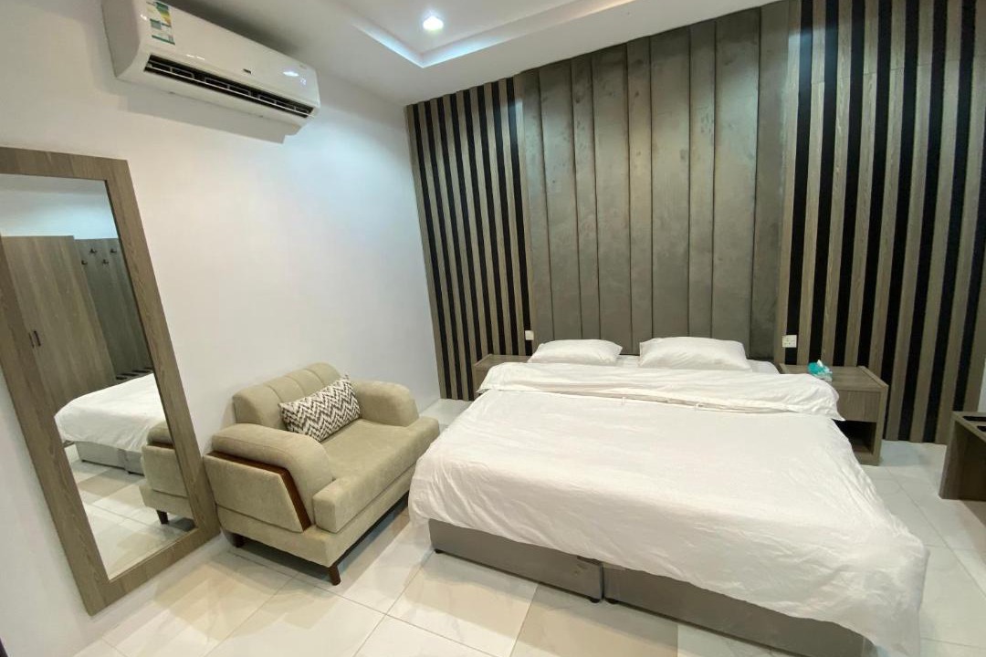 Al Kura Apartment | استديو راقي بدخول ذاتي في حي الحمدانية j-2