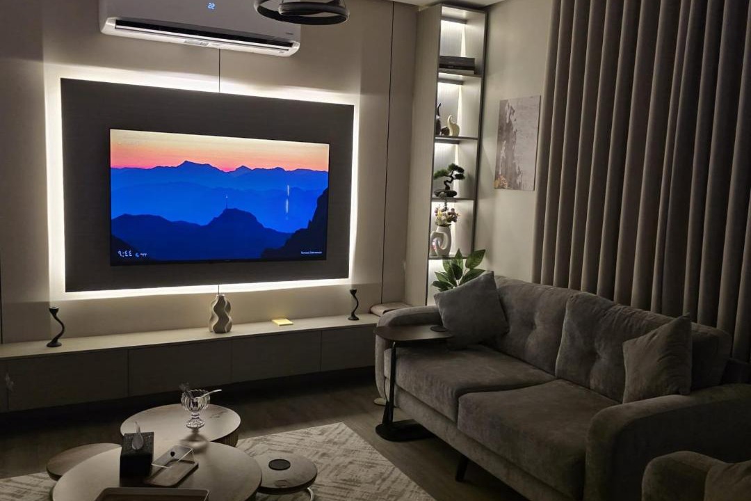 Al Kura Apartment | Cloudy Night