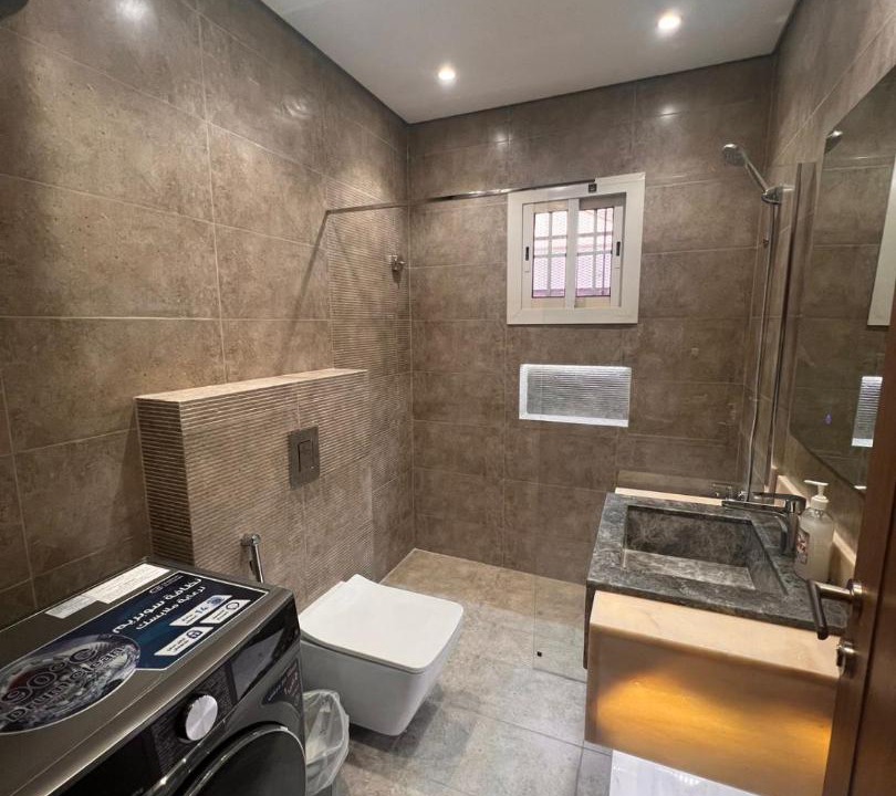 Al Bawadi Apartment | luxury rooftop The Grand Majlis 4Bedrooms 2Living rooms 3kitchen Huge Rooftop Bar Outdoors Tent دار الفخامة المجلس الكبير للعائلات الكبيره
