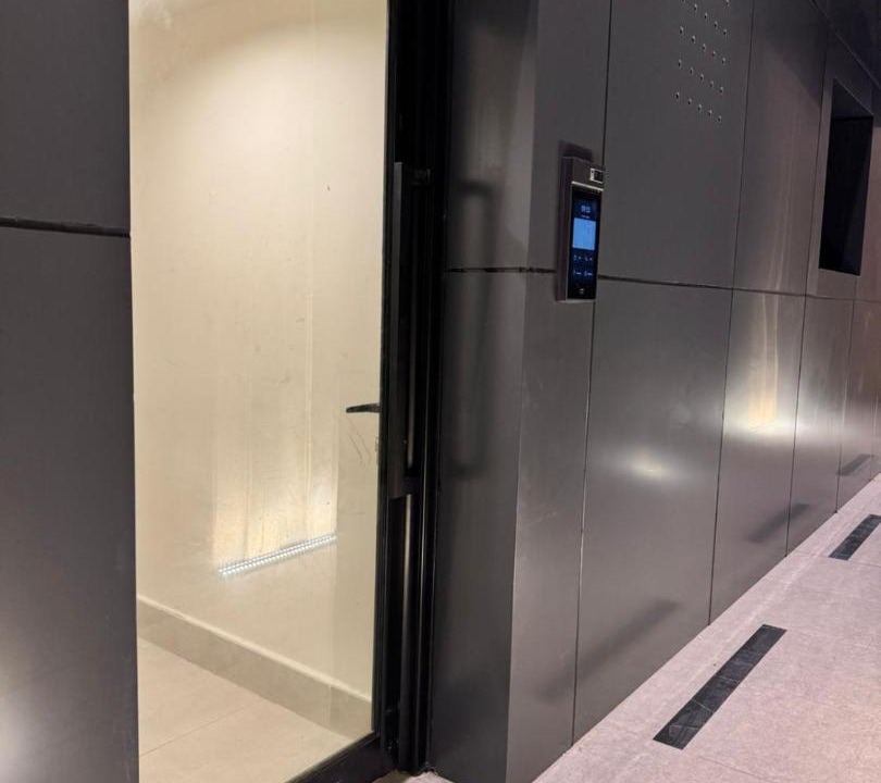 Dammam Apartment | سويت مسك غرفة وصالة بلمسة عصرية راقية