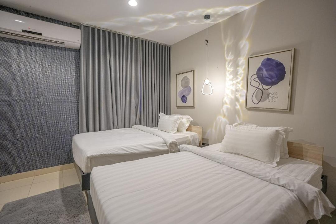 King Abdul Aziz Road Apartment | Mabaat-White Pearl Compound 600 B Villa 12