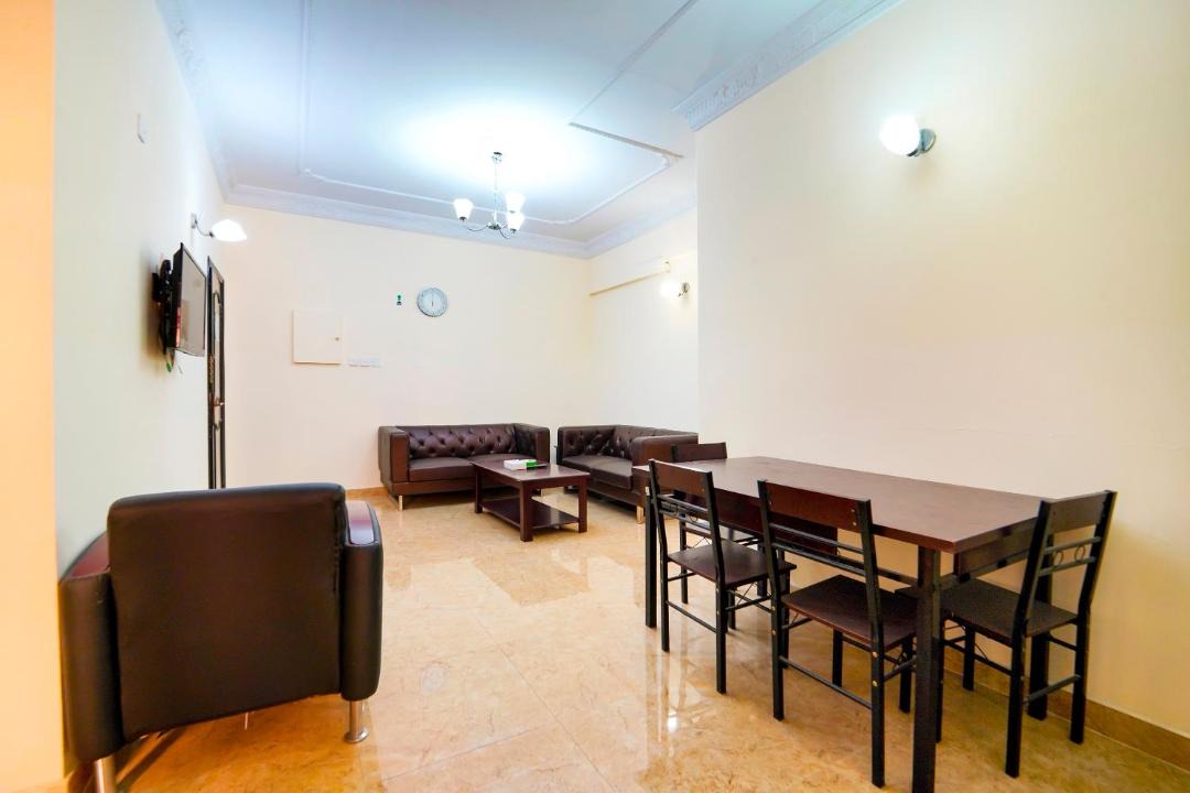 Al Hoora Hotel | OYO 124 Al Salam Palace Hotel