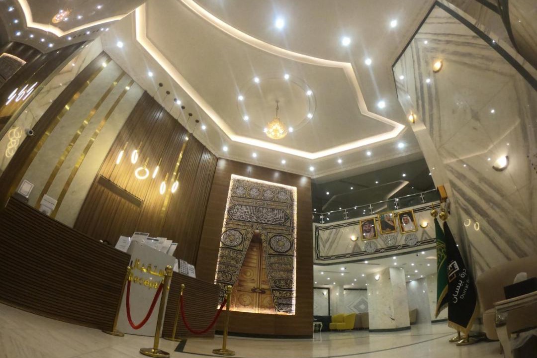 Al Aziziyah Hotel | فندق درةطيبة المسجد القطري