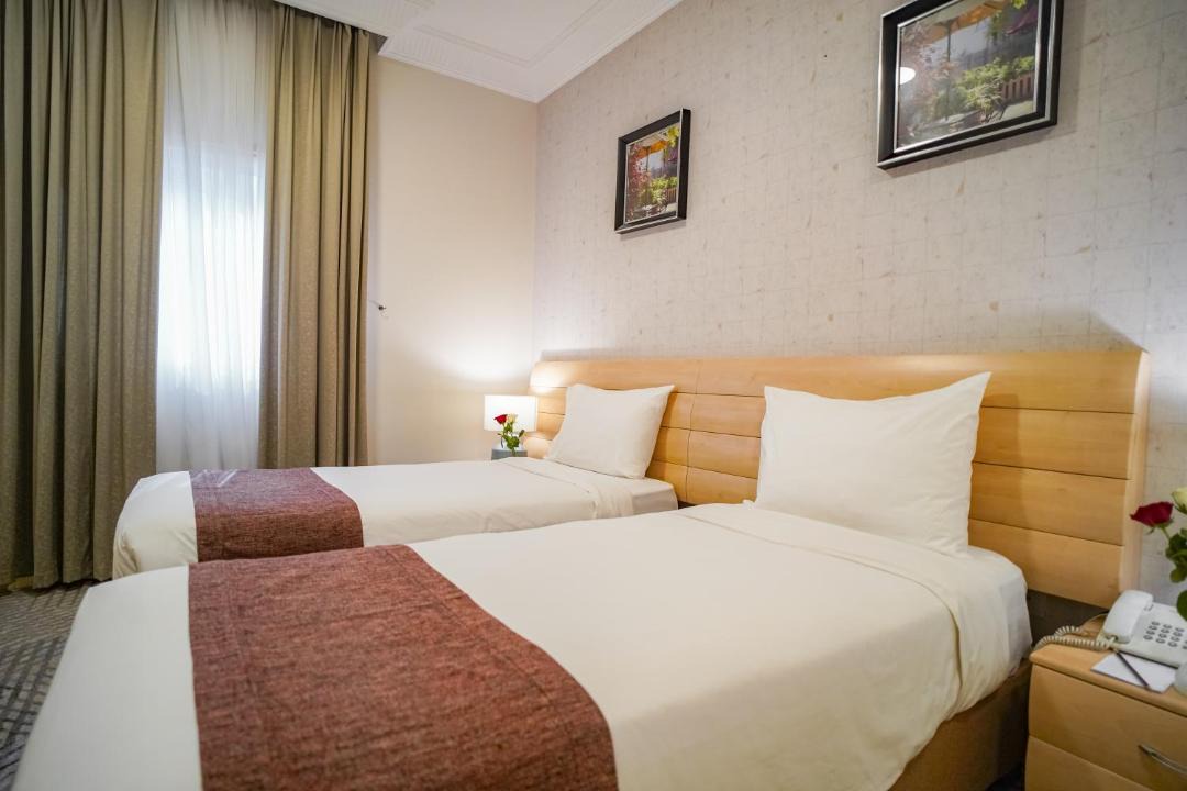 Al Aziziyah Hotel | Emaar Al Noor