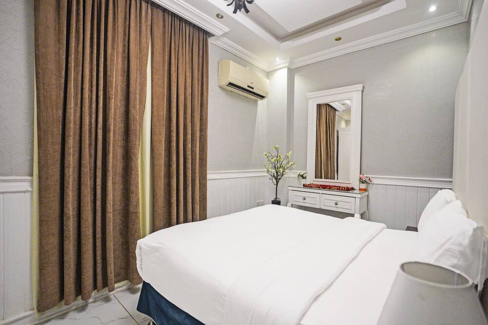 Photo of Bedroom in Sari Street