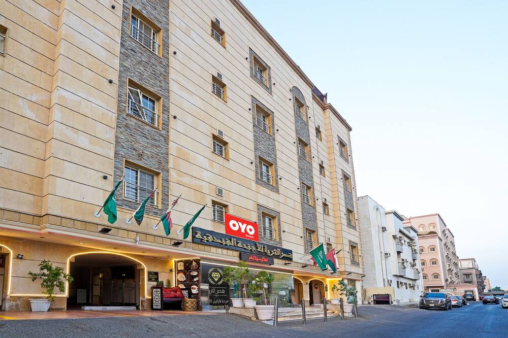 Photo of Outdoor in Sari Street