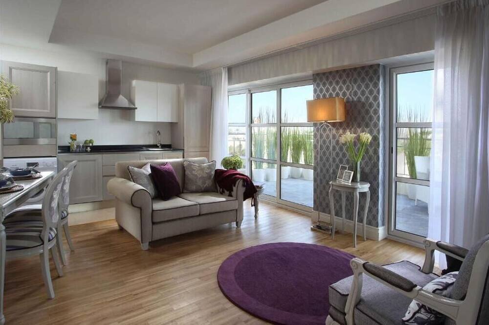 Photo of Livingroom in Sari Street