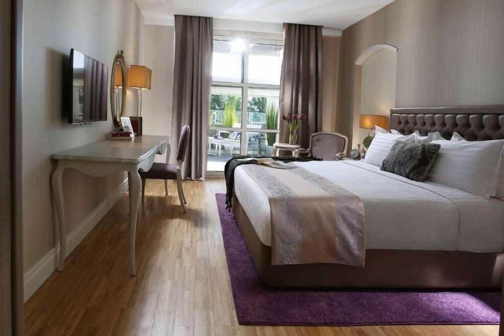 Photo of Bedroom in Sari Street