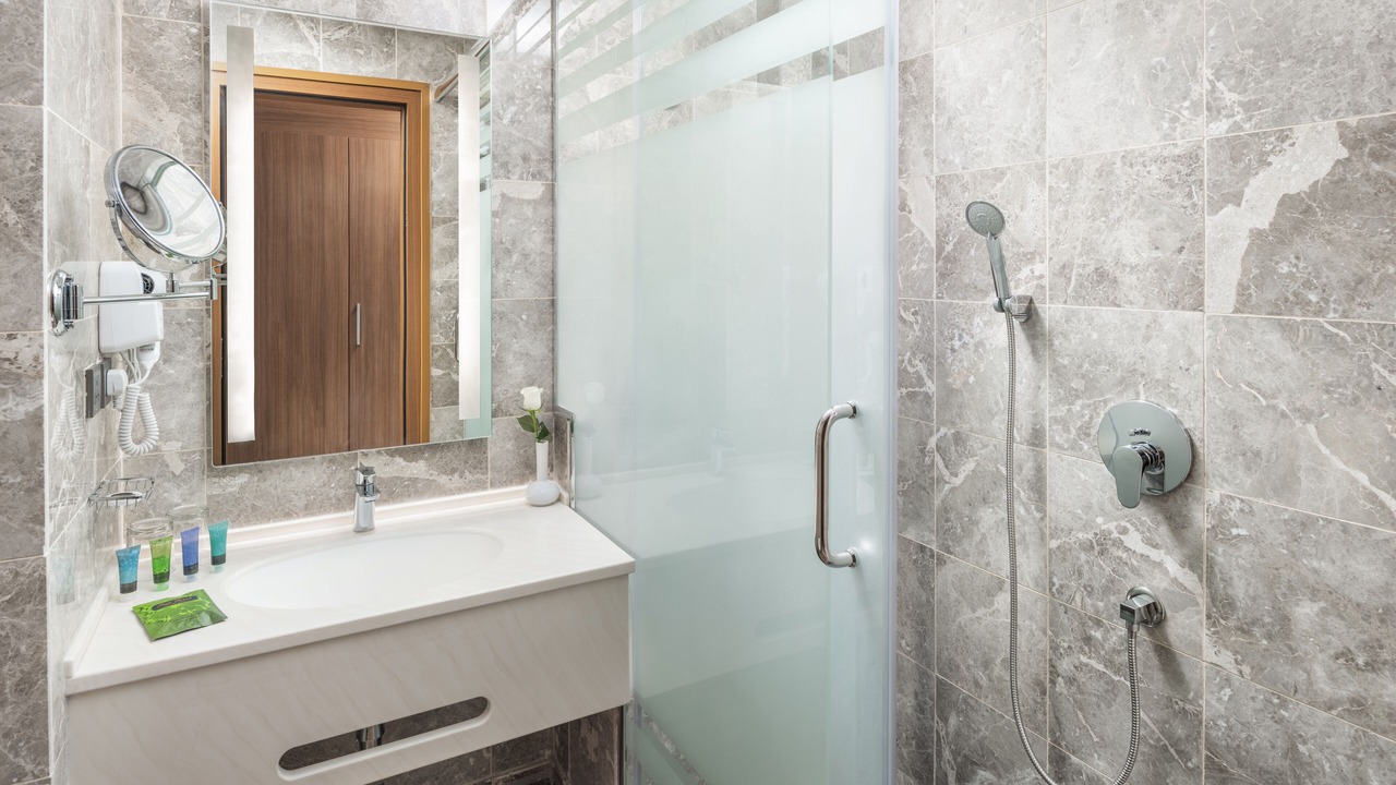 Photo of Bathroom in 60th Street