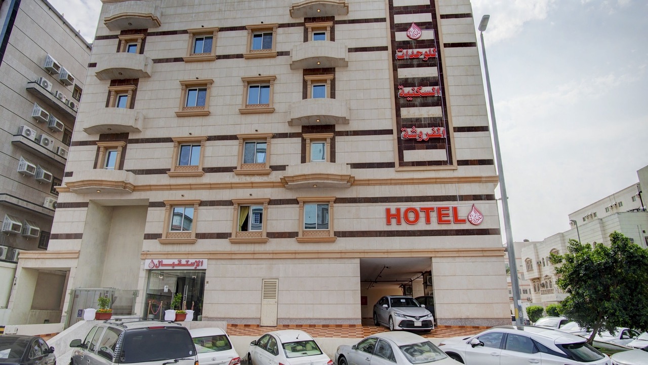 Photo of Outdoor in Sari Street
