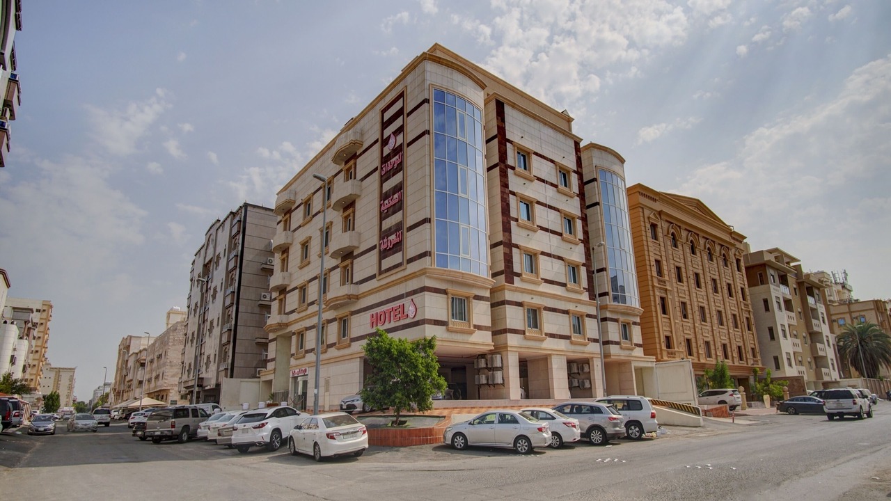Photo of Outdoor in Sari Street