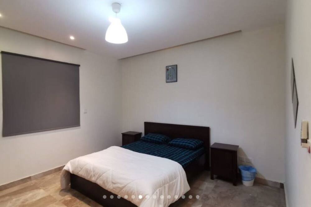 Photo of Bedroom in Al-Hamra'a