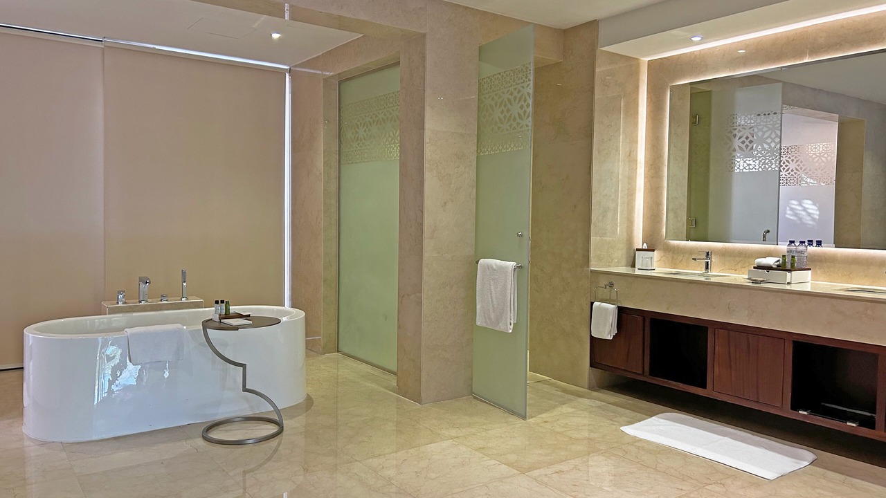 Photo of Bathroom in Block 428