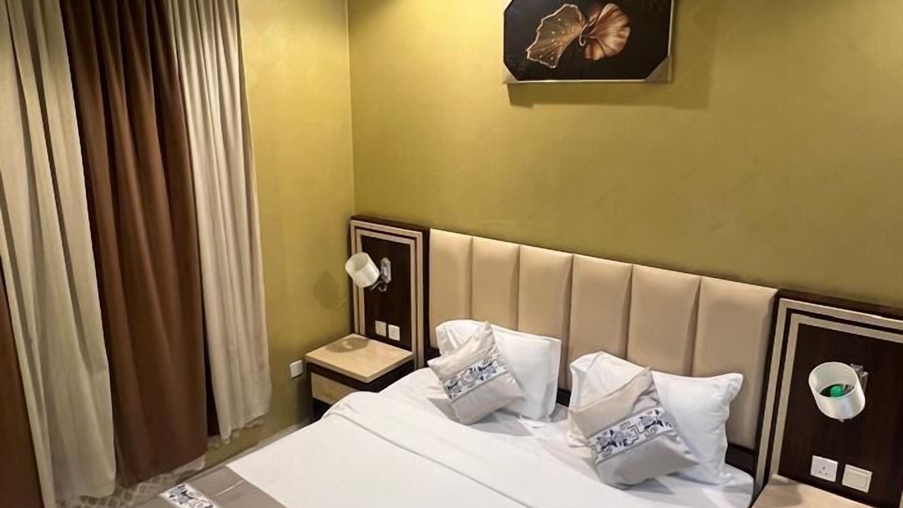 Photo of Bedroom in Al Kura