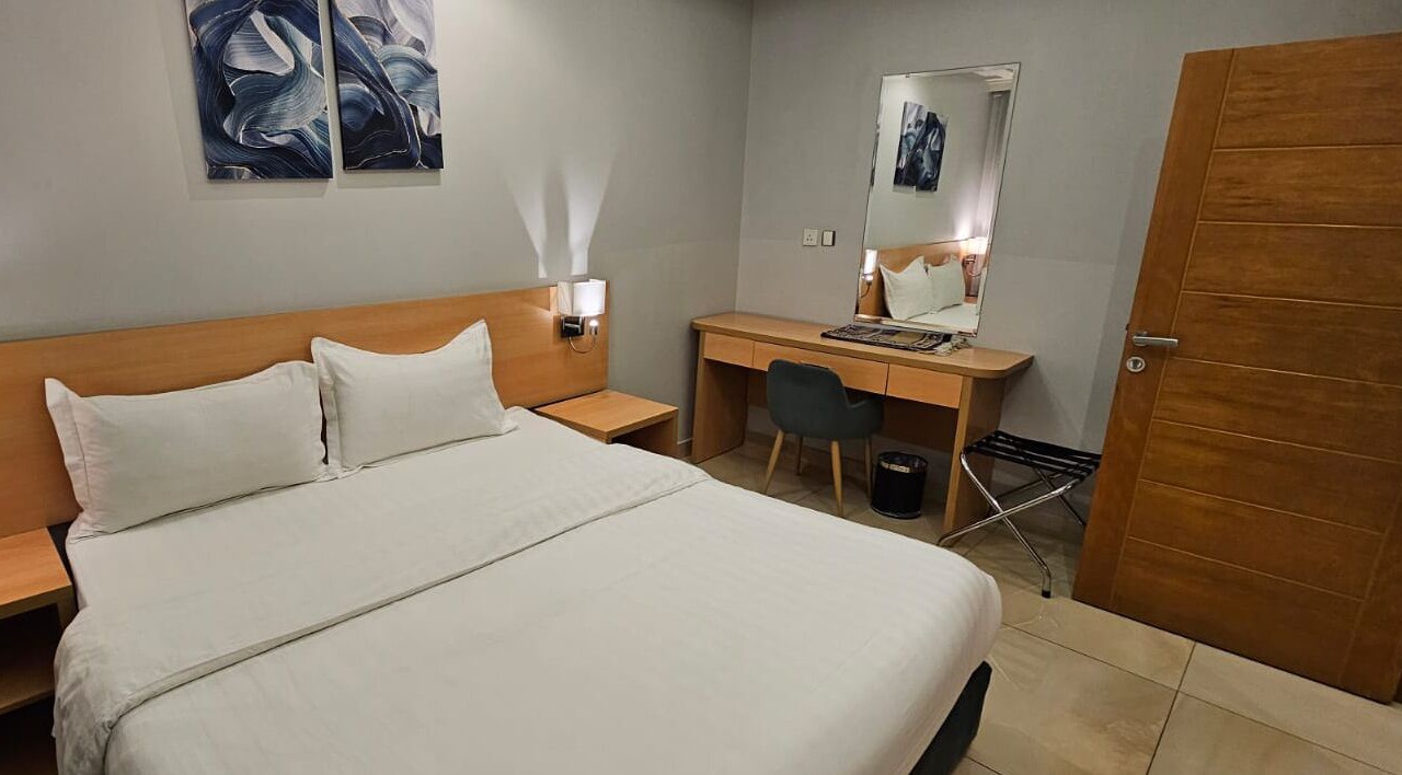 Photo of Bedroom in Qurish Street