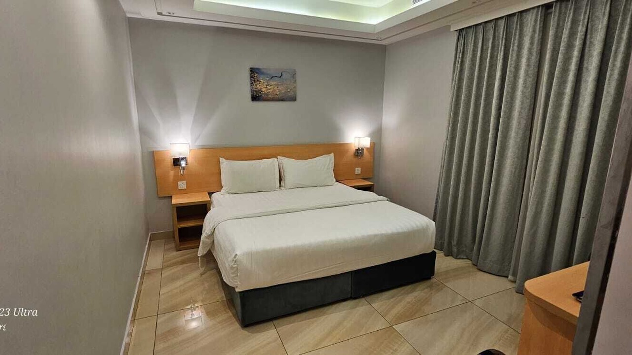 Photo of Bedroom in Qurish Street