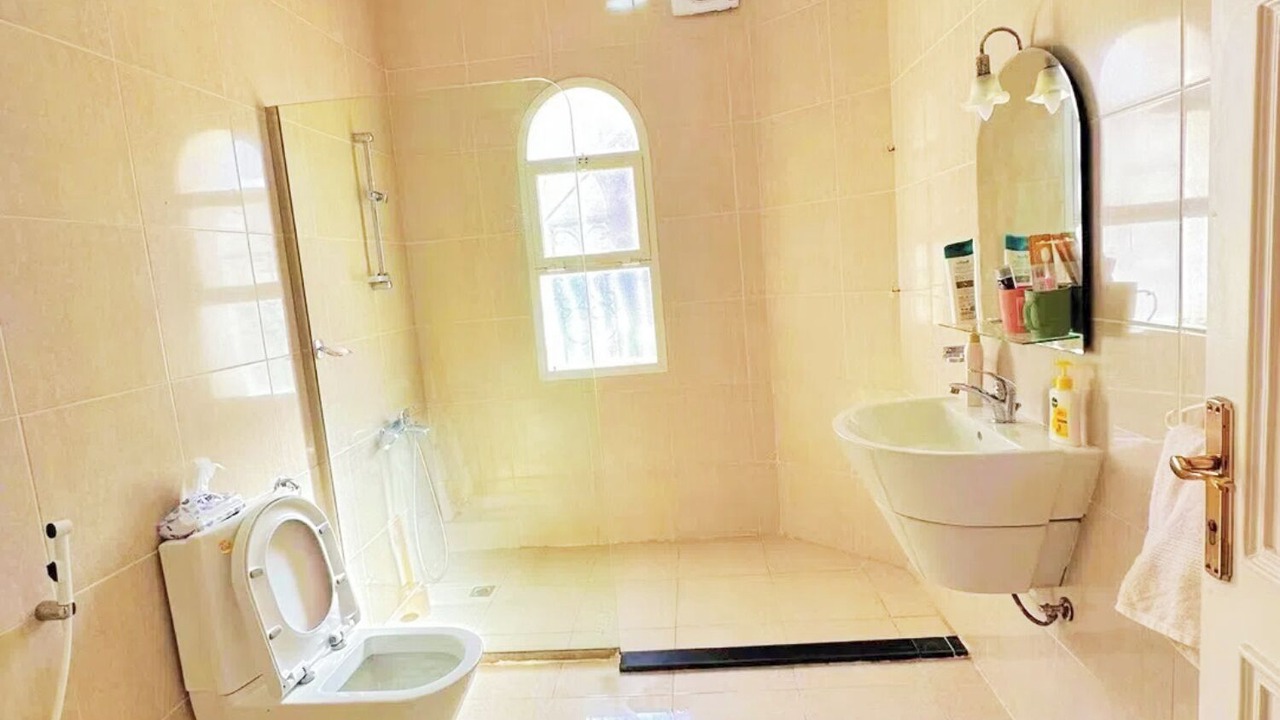 Photo of Bathroom in Sari Street