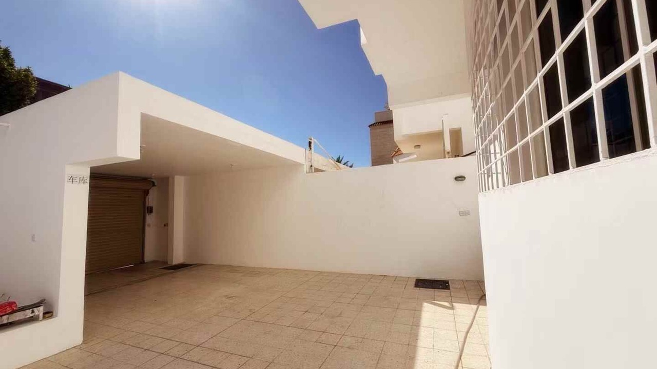 Photo of Patio Balcony in Sari Street