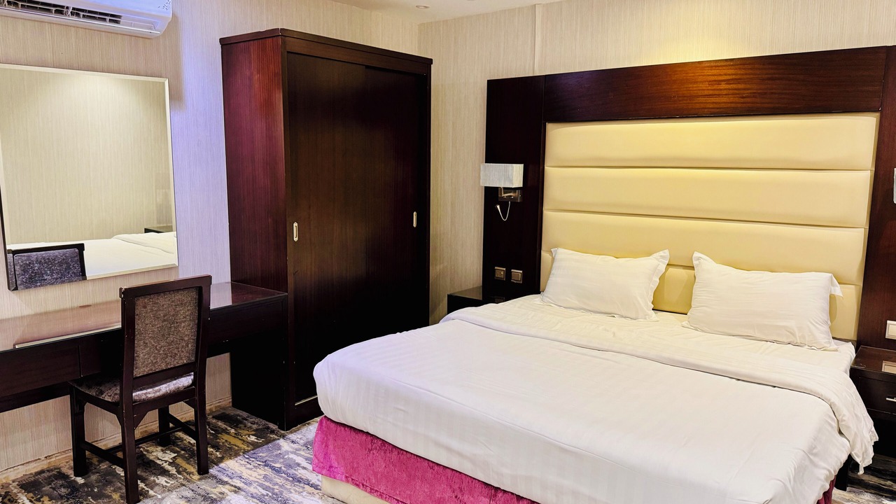 Photo of Bedroom in Al-Hamra'a