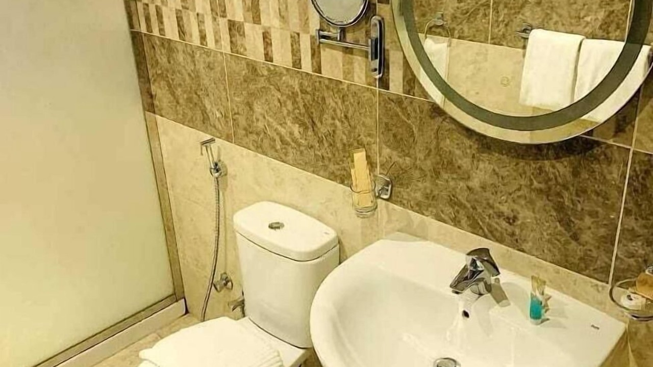 Photo of Bathroom in Hera Street
