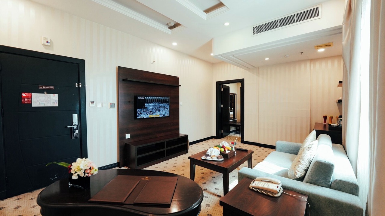 Photo of Bedroom in Qurish Street
