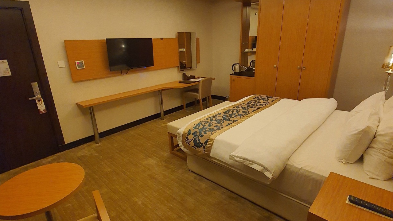Photo of Bedroom in Qurish Street