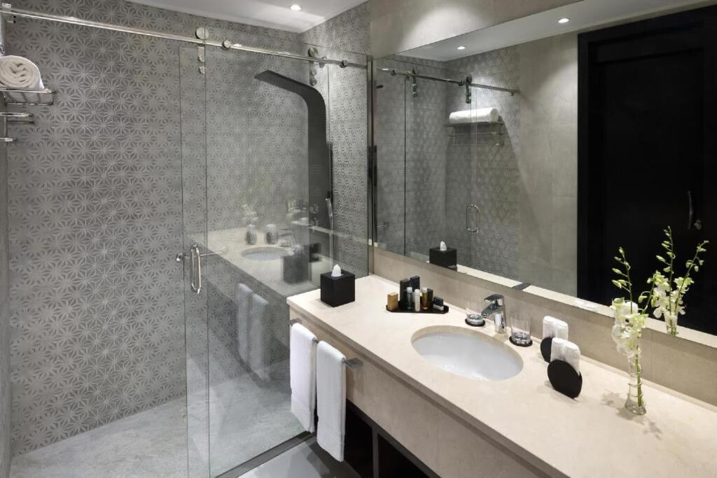 Photo of Bathroom in King Abdul Aziz Road