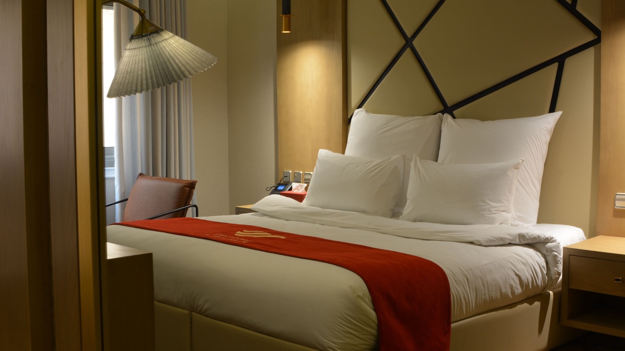 Photo of Bedroom in Qurish Street