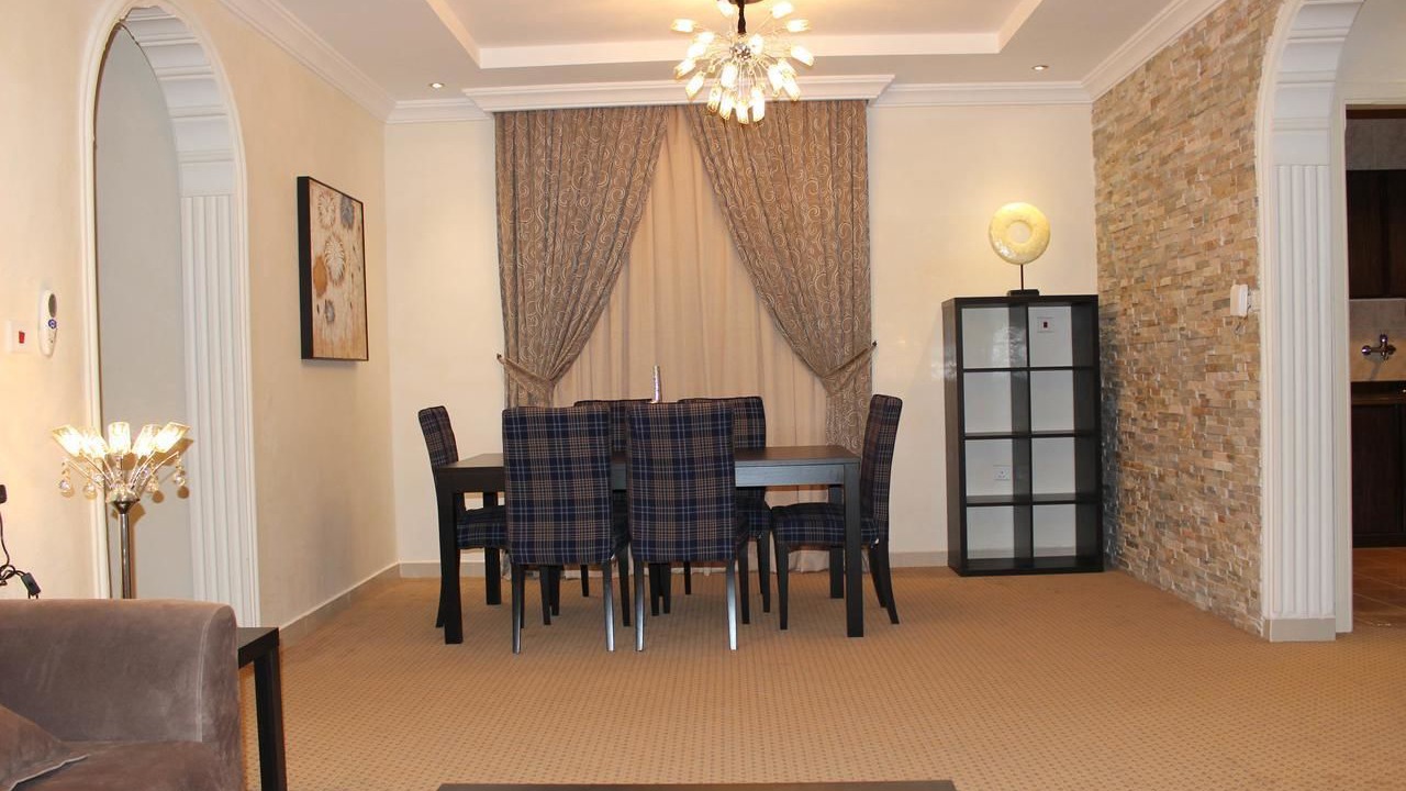 Photo of Livingroom in Sari Street