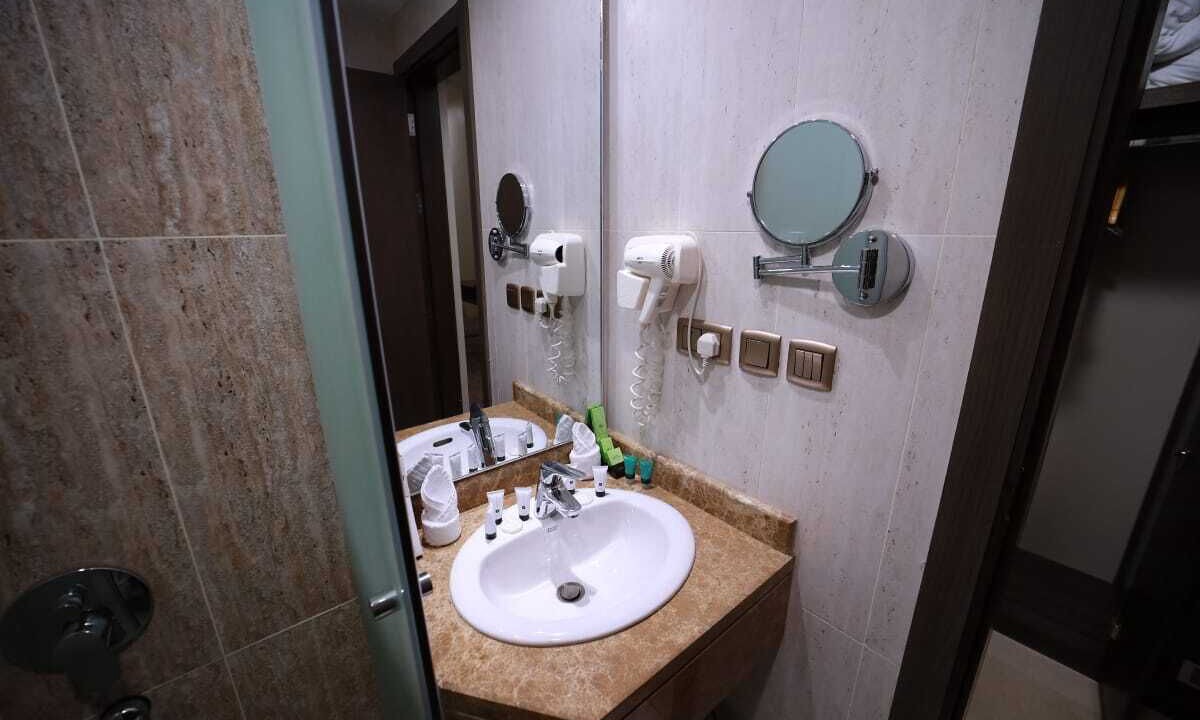 Photo of Bathroom in 60th Street