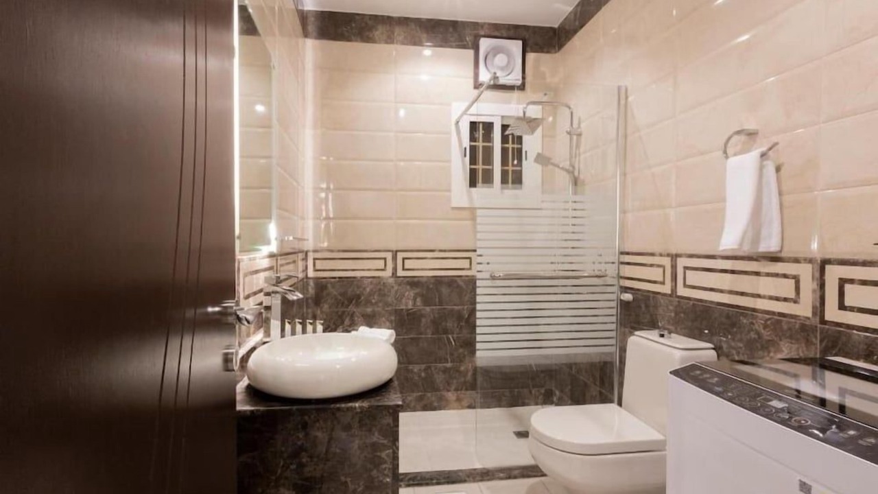 Photo of Bathroom in Hera Street
