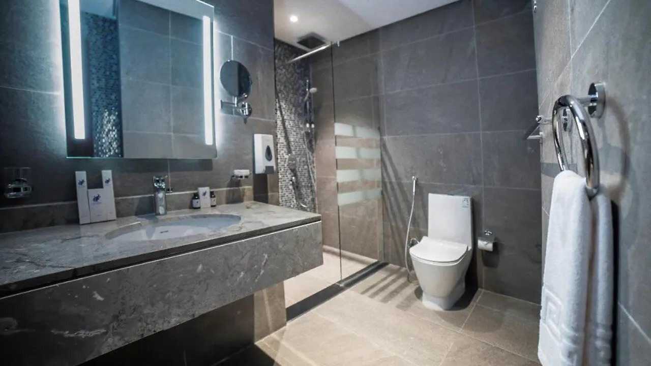Photo of Bathroom in Hera Street