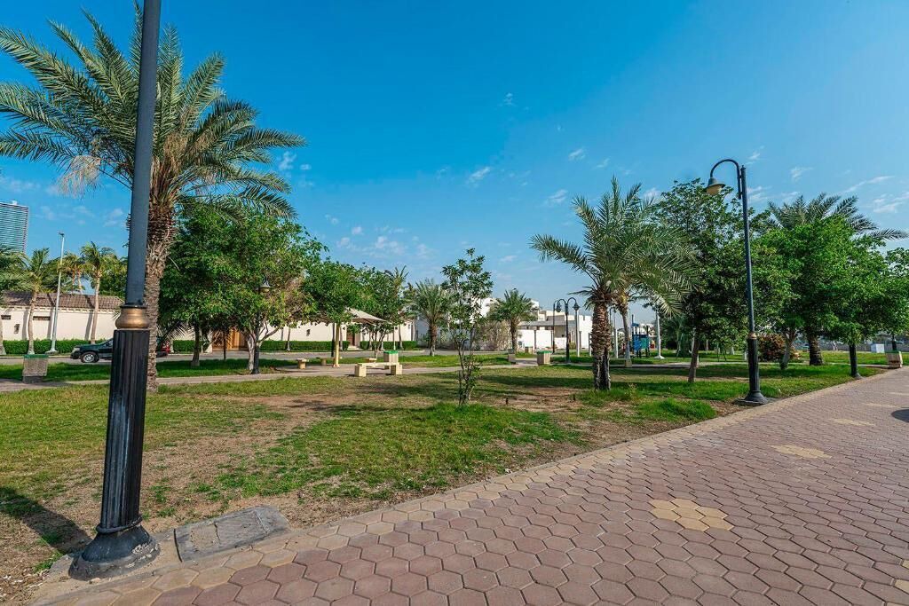 Photo of Others in King Abdul Aziz Road